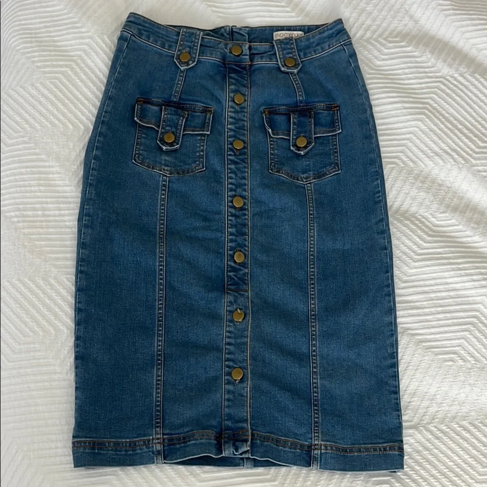 Eva Mendes Stretch Denim Skirt - Picture 4 of 9